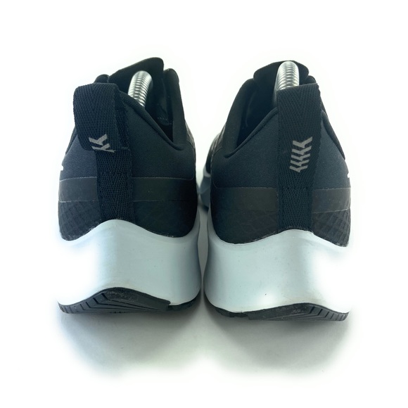 Nike Women's Air Zoom Pegasus 37 Shield Run Shoes - Picture 4 of 11